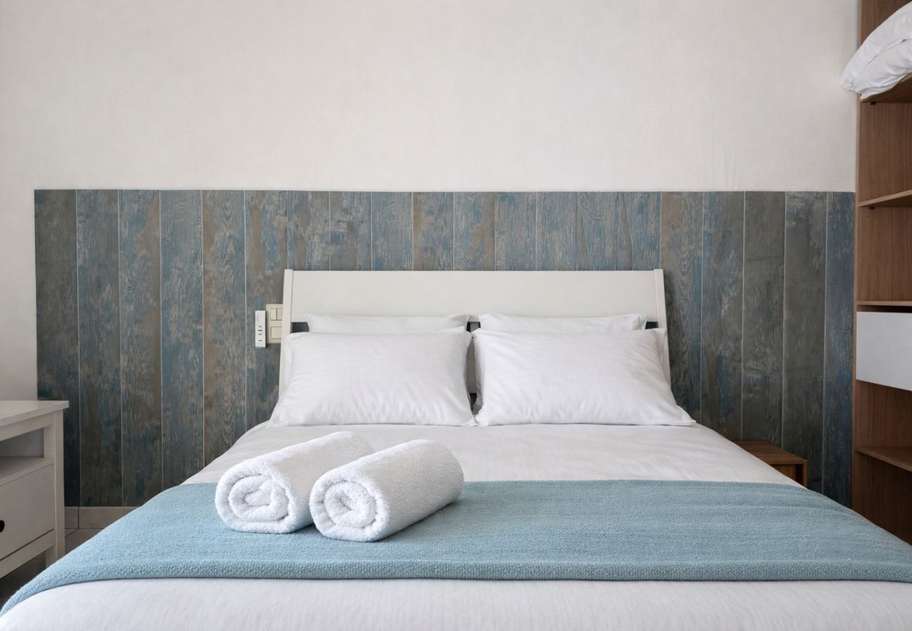 Maison à Les Sables-d´Olonne - Petite maison avec jardin à La Chaume – 4 personnes