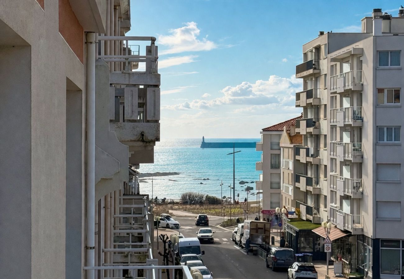 Studio à Les Sables-d´Olonne - Studio cosy avec balcon - 4 personnes