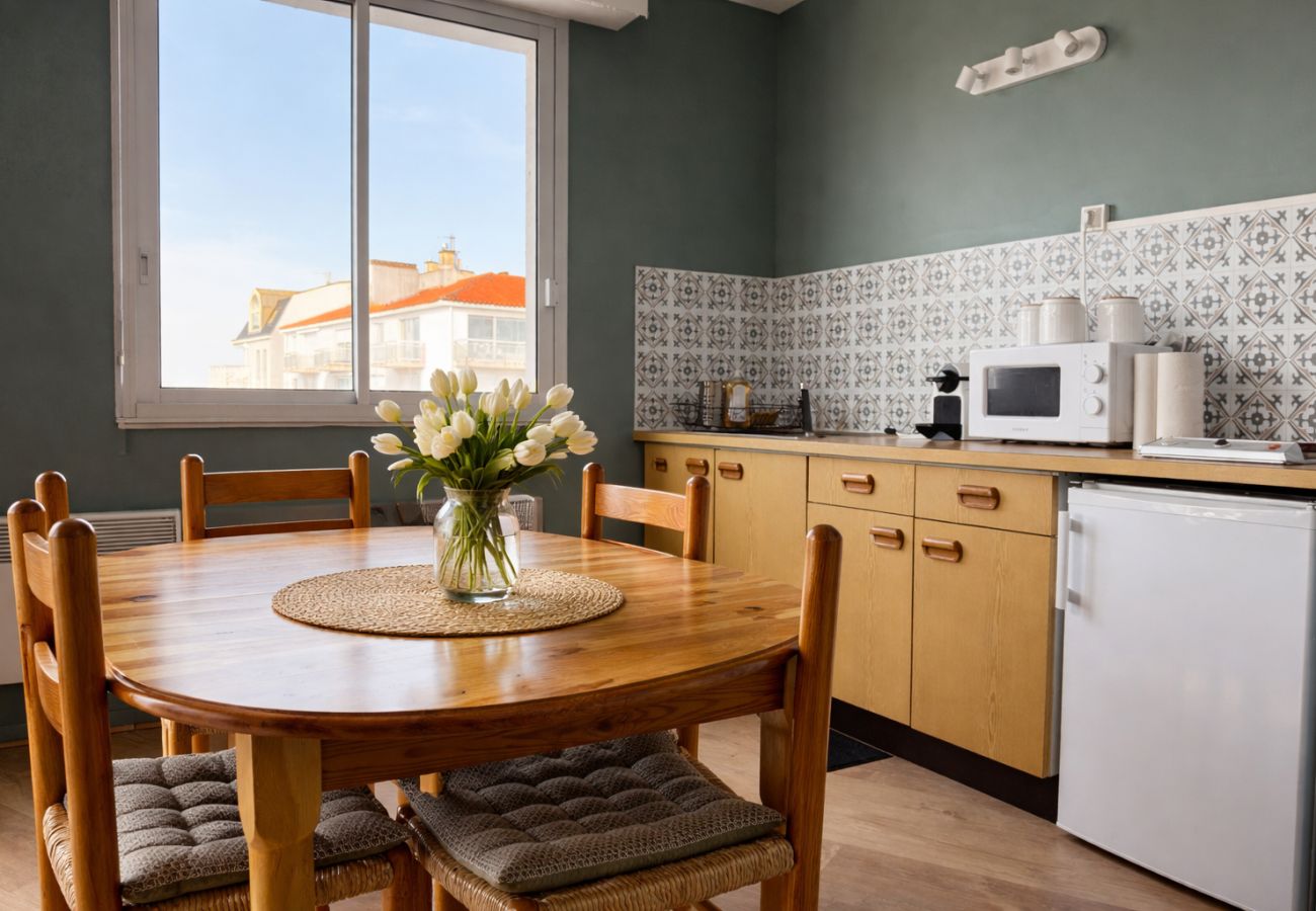 Studio à Les Sables-d´Olonne - Studio cosy avec balcon - 4 personnes