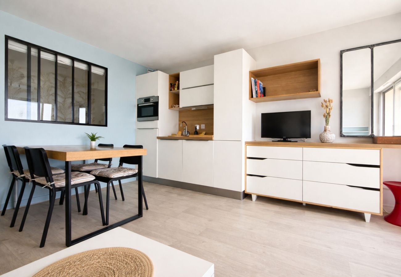 Appartement à Les Sables-d´Olonne - Appartement face mer – balcon, 4 personnes