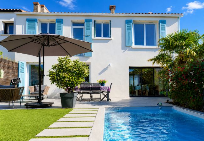 Maison à Les Sables-d´Olonne - Jolie maison de vacances avec piscine - 5 personnes