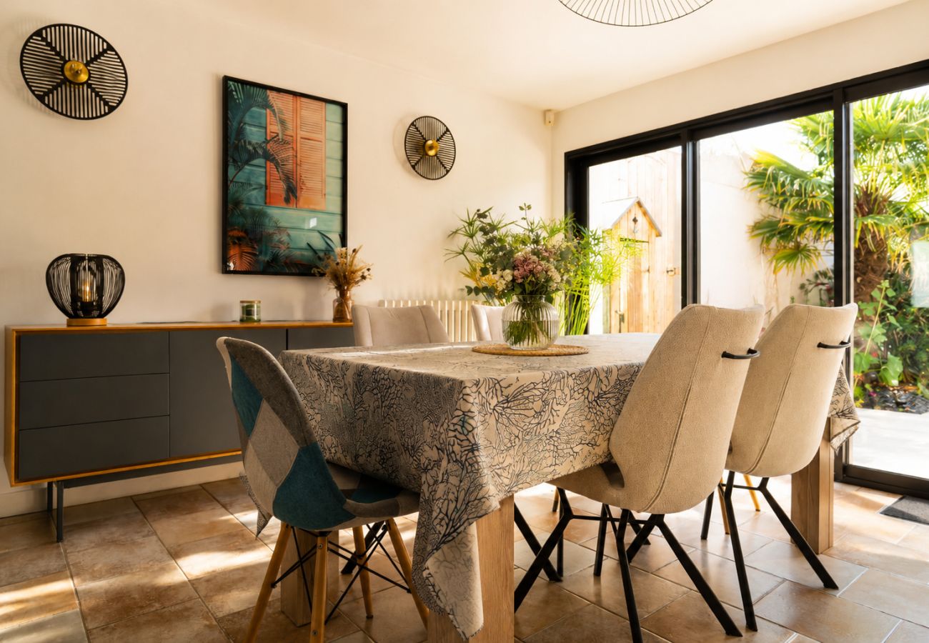 Maison à Les Sables-d´Olonne - Jolie maison de vacances avec piscine - 5 personnes
