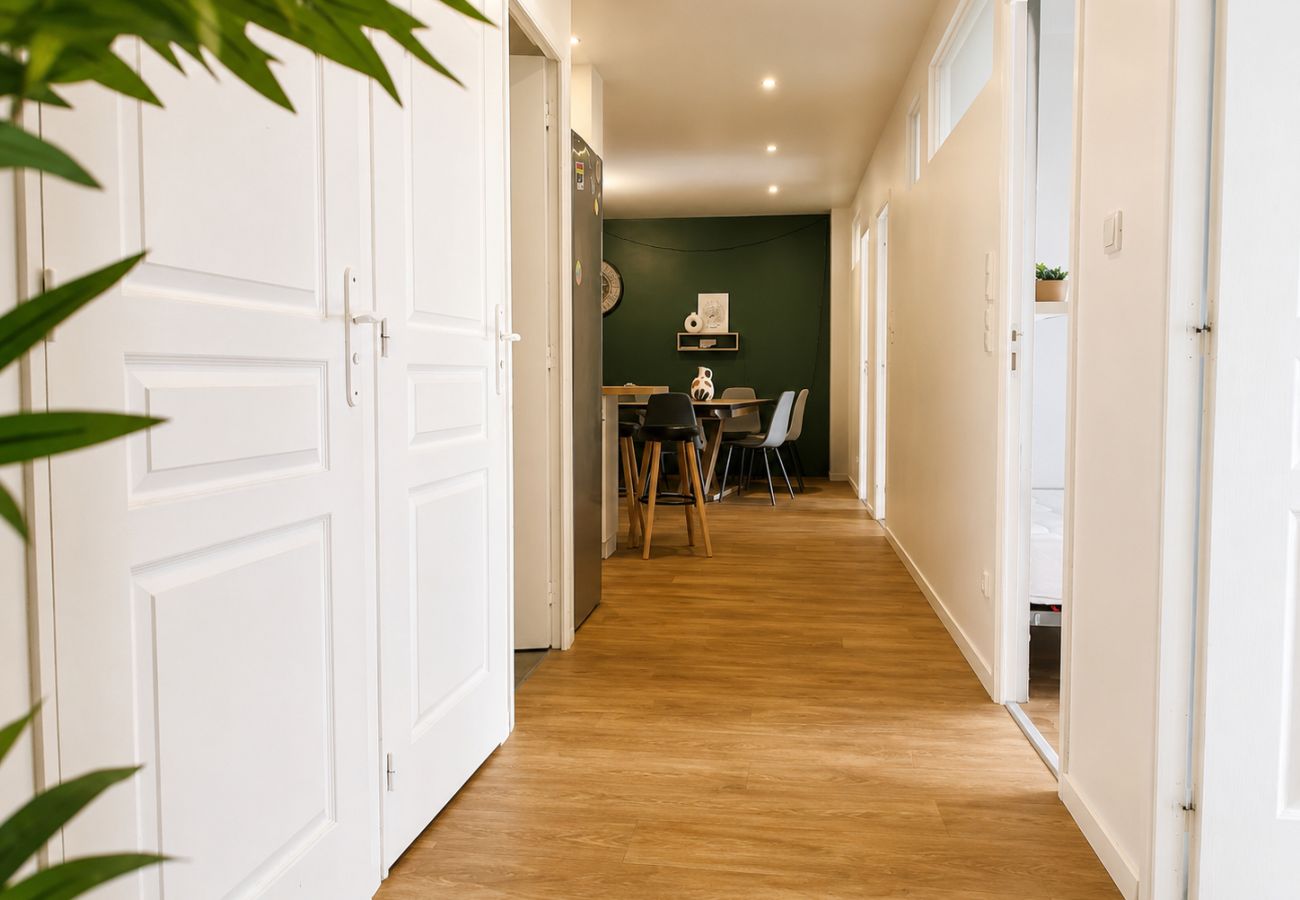 Appartement à Angers - Appartement chaleureux tout équipé à deux pas du centre d’Angers – 8/10 pers