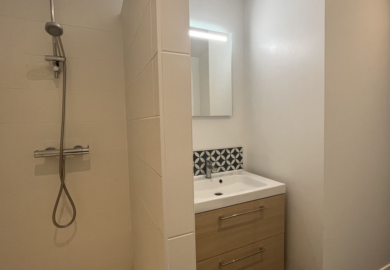 Appartement à Angers - Appartement chaleureux tout équipé à deux pas du centre d’Angers – 8/10 pers