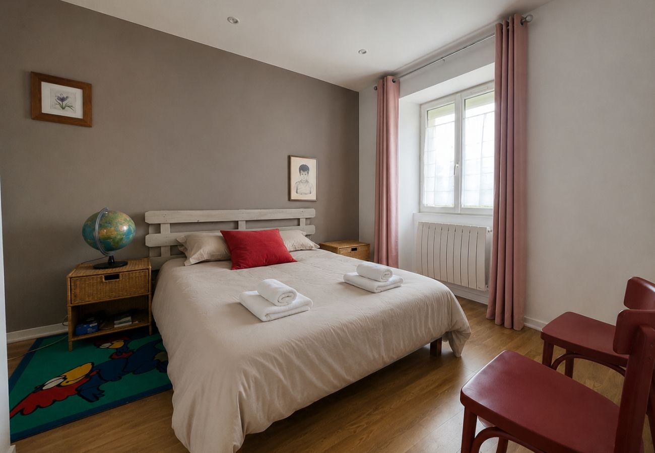 Maison à Angers - Maison spacieuse et accueillante proche du centre-ville - 6pers