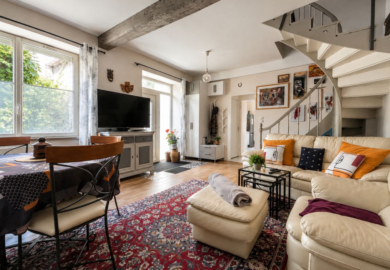 Maison à Angers - Maison spacieuse et accueillante proche du centre-ville - 6pers