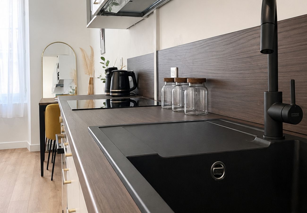 Studio à Angers - Studio Élégant & Tout Confort en Centre-Ville - 2 pers